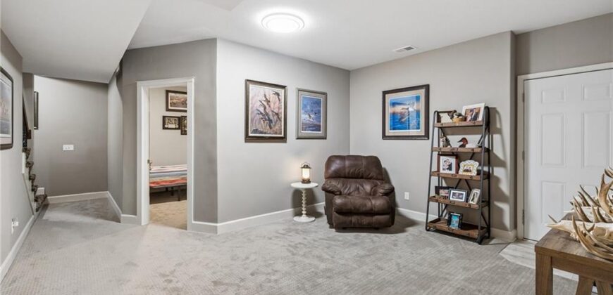 301 NW 179th Street, Smithville, MO 64089