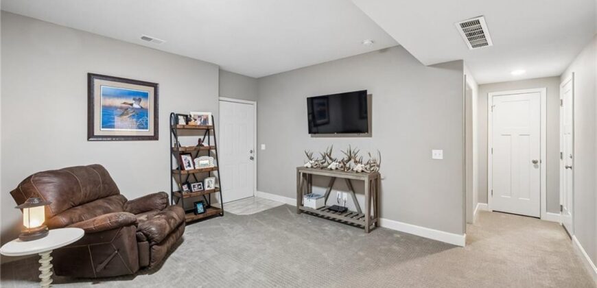 301 NW 179th Street, Smithville, MO 64089