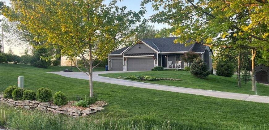 301 NW 179th Street, Smithville, MO 64089