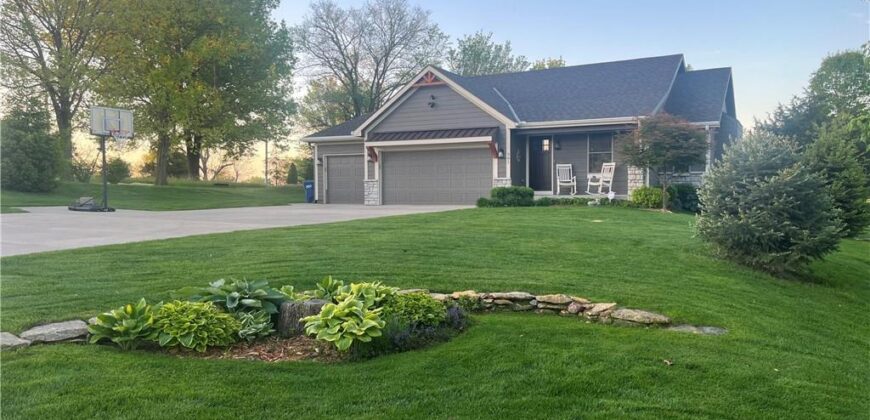 301 NW 179th Street, Smithville, MO 64089