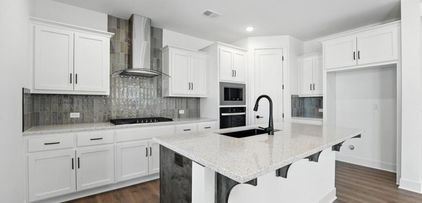 1717 NW 105th Terrace, Kansas City, MO 64155