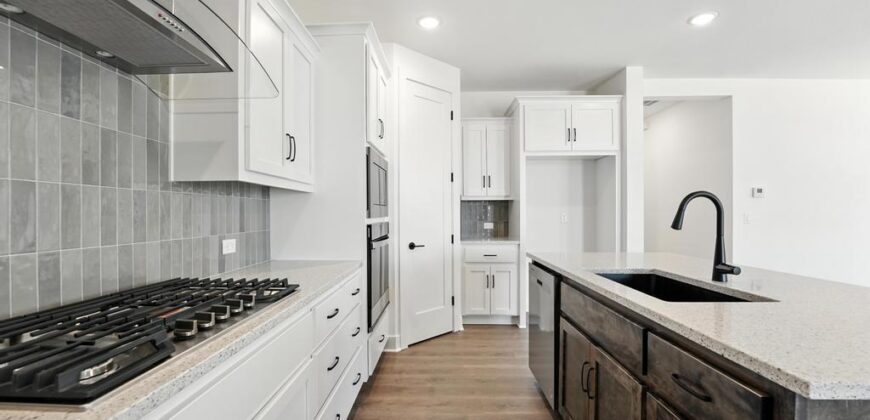 1717 NW 105th Terrace, Kansas City, MO 64155