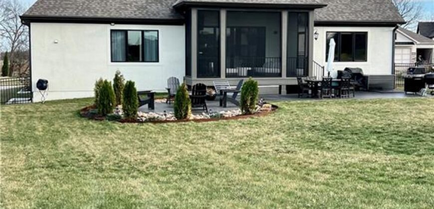 10126 N Kansas Court, Kansas City, MO 64155