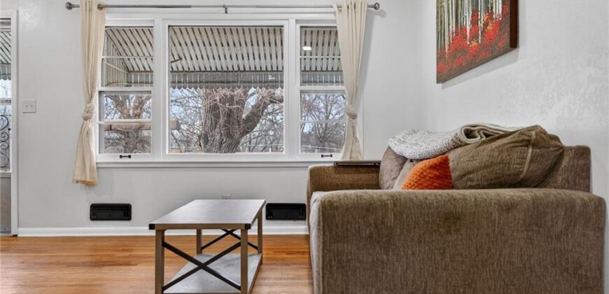 403 E PARK Avenue, Claycomo, MO 64119