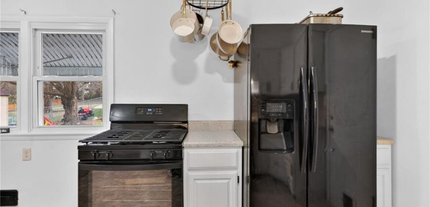 403 E PARK Avenue, Claycomo, MO 64119