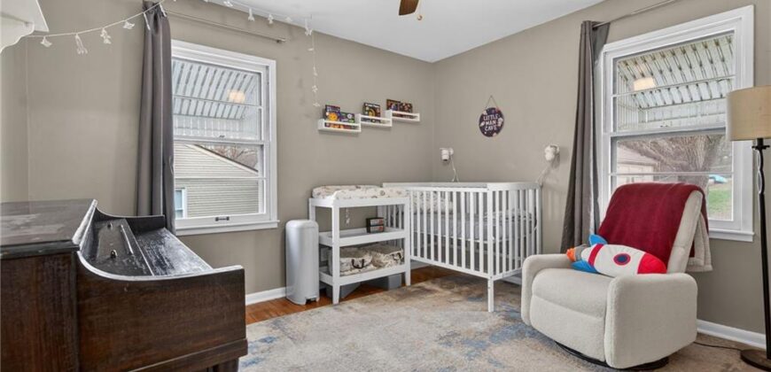 403 E PARK Avenue, Claycomo, MO 64119