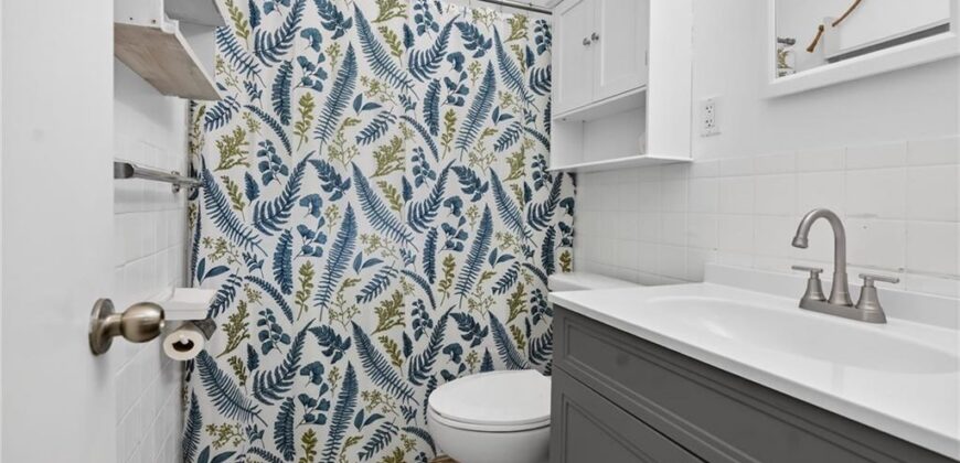 403 E PARK Avenue, Claycomo, MO 64119