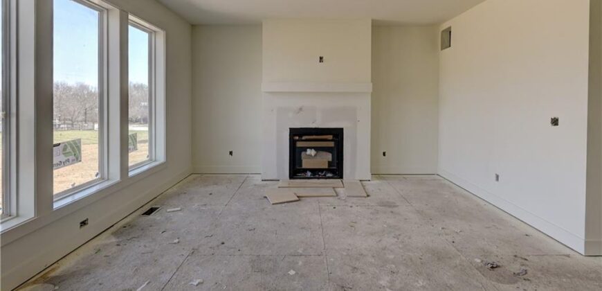 6410 NW 98th Street, Kansas City, MO 64153