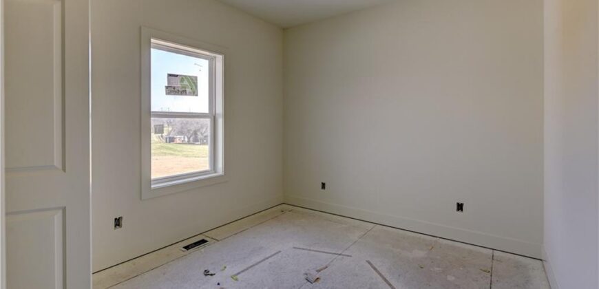 6410 NW 98th Street, Kansas City, MO 64153