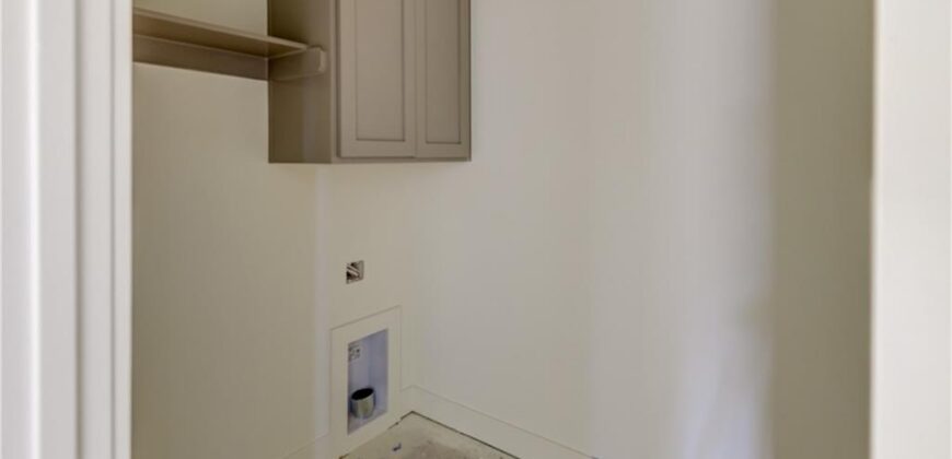 6410 NW 98th Street, Kansas City, MO 64153