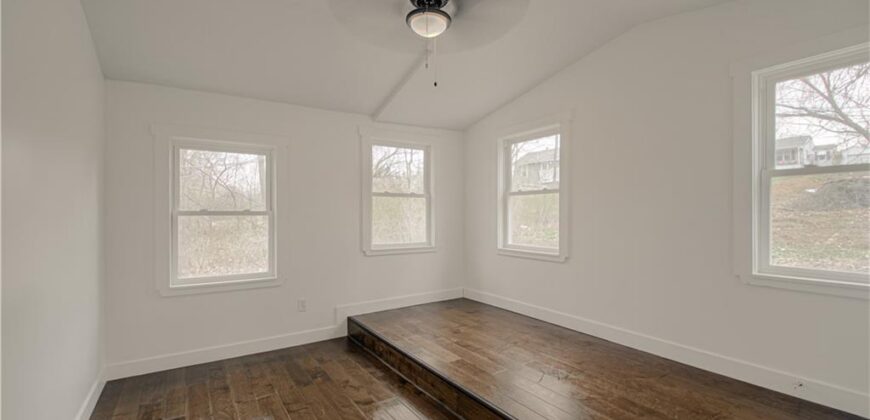 6000 NE 52nd Street, Kansas City, MO 64119