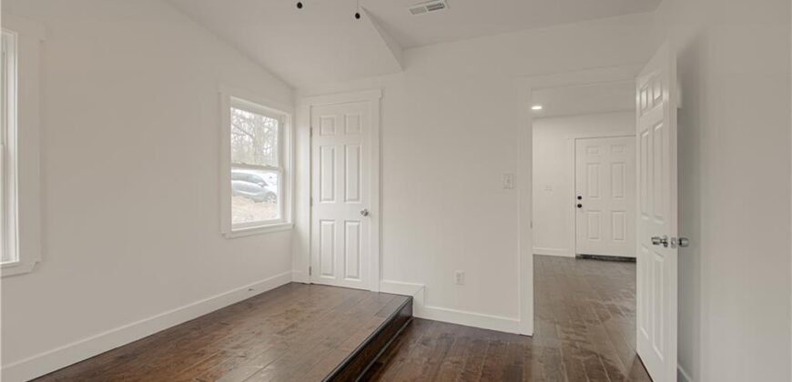 6000 NE 52nd Street, Kansas City, MO 64119