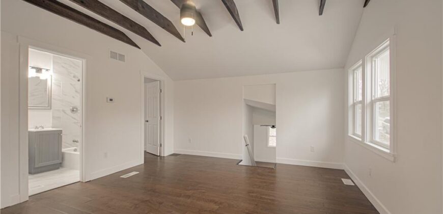 6000 NE 52nd Street, Kansas City, MO 64119