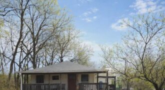 40 Munger Avenue, Kansas City, MO 64119