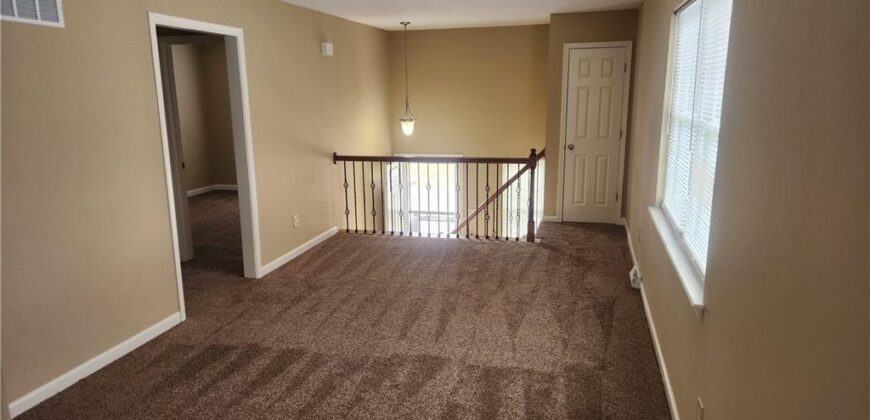 8736 N HULL Avenue, Kansas City, MO 64154