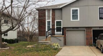 8736 N HULL Avenue, Kansas City, MO 64154