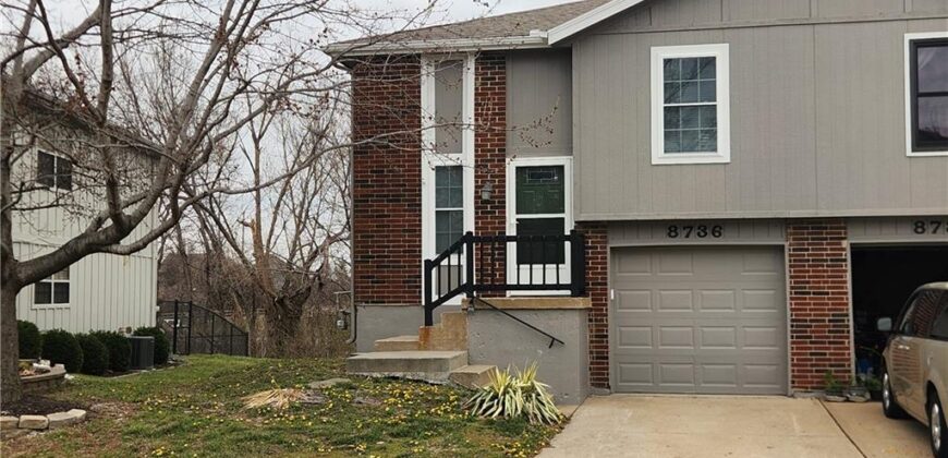 8736 N HULL Avenue, Kansas City, MO 64154
