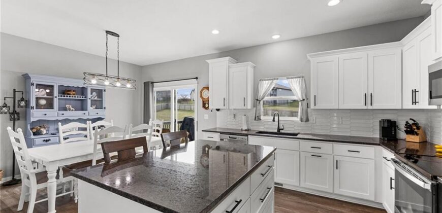 11722 N Manning Avenue, Kansas City, MO 64157