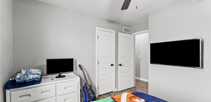 11722 N Manning Avenue, Kansas City, MO 64157