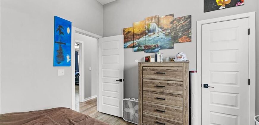 11722 N Manning Avenue, Kansas City, MO 64157