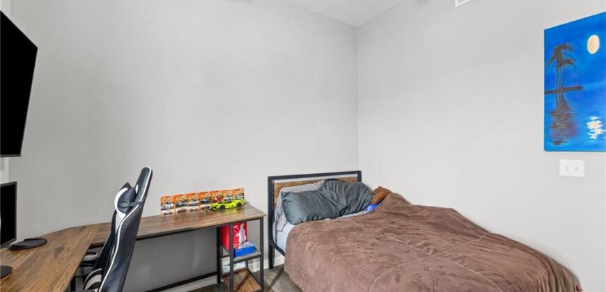 11722 N Manning Avenue, Kansas City, MO 64157