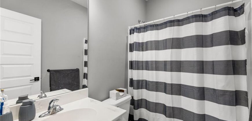 11722 N Manning Avenue, Kansas City, MO 64157