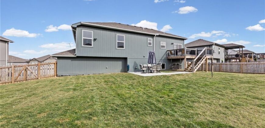 11722 N Manning Avenue, Kansas City, MO 64157