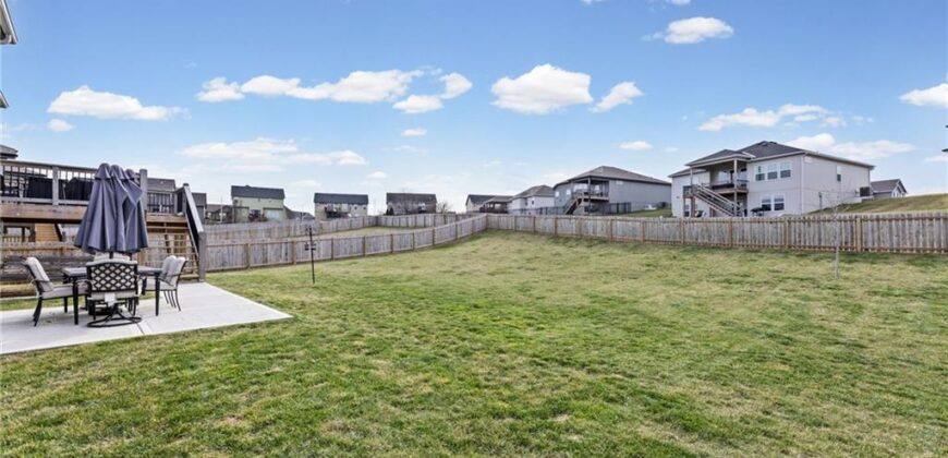 11722 N Manning Avenue, Kansas City, MO 64157