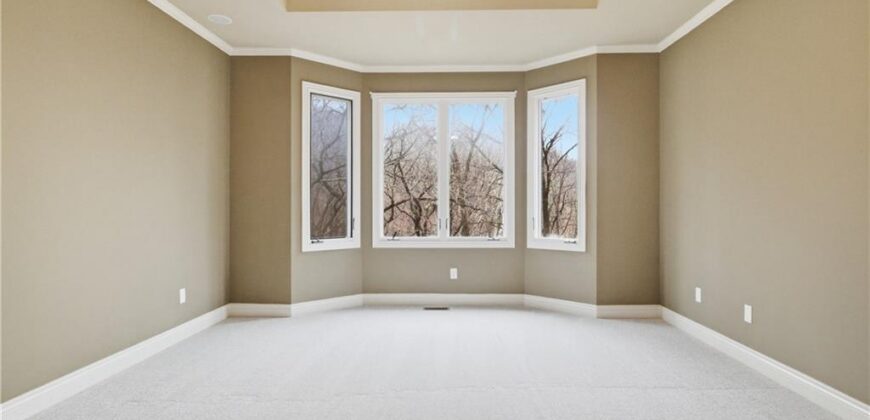 10514 River Hills Drive, Parkville, MO 64152