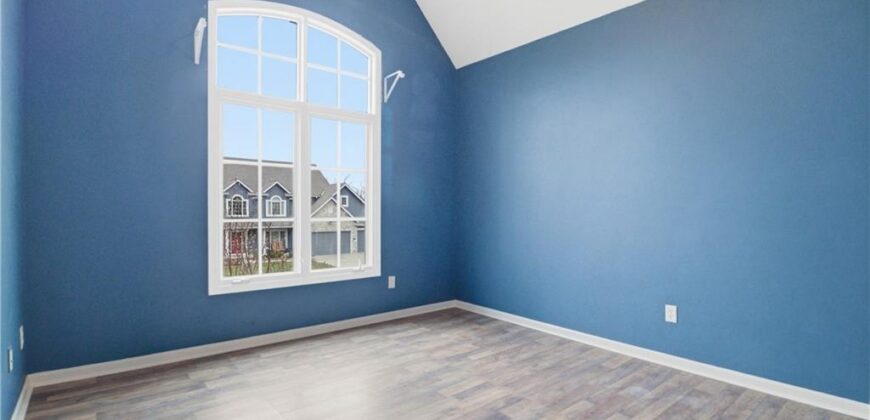 10514 River Hills Drive, Parkville, MO 64152