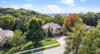 10514 River Hills Drive, Parkville, MO 64152