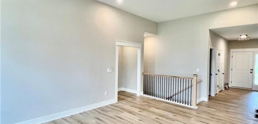 1921 Longview Drive, Liberty, MO 64068