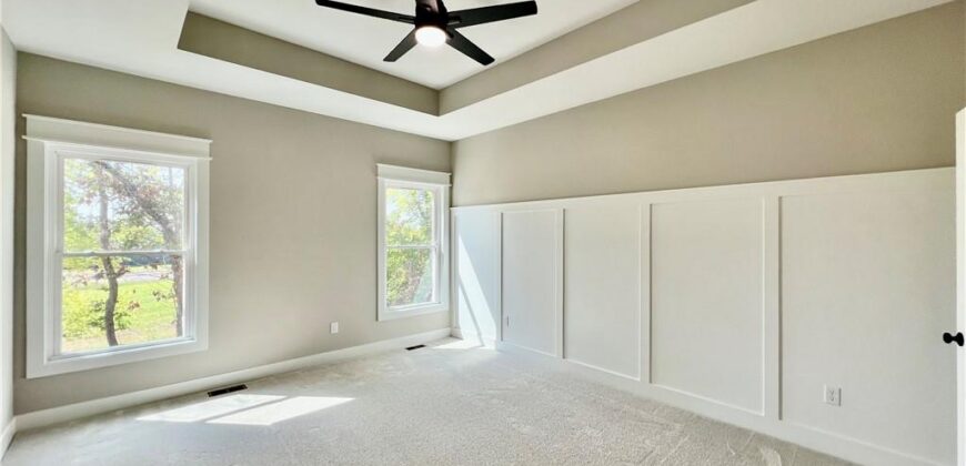 1921 Longview Drive, Liberty, MO 64068