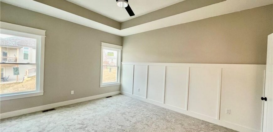 1921 Longview Drive, Liberty, MO 64068