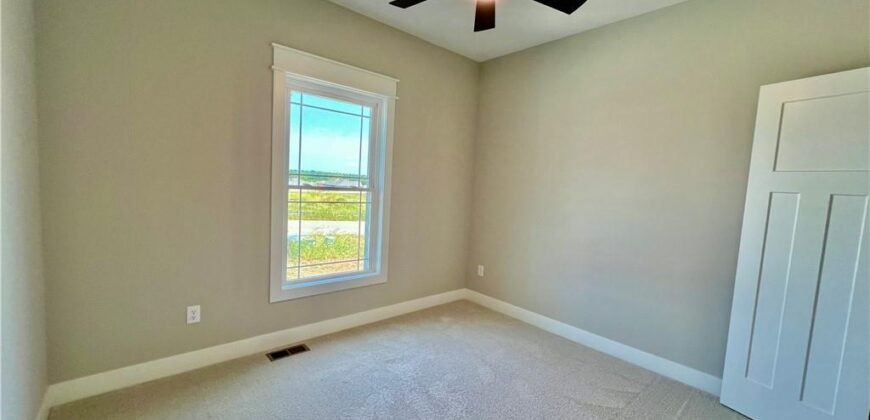 1921 Longview Drive, Liberty, MO 64068