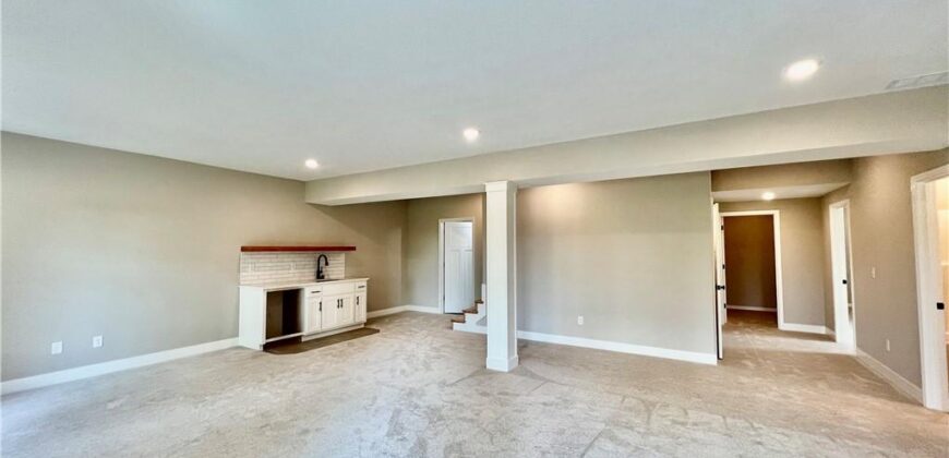 1921 Longview Drive, Liberty, MO 64068