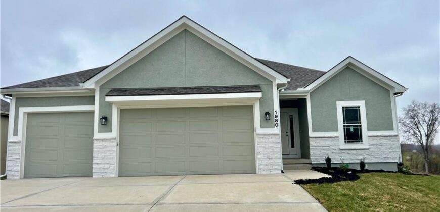 1921 Longview Drive, Liberty, MO 64068