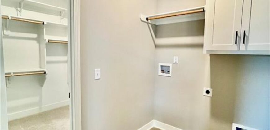 1925 Longview Drive, Liberty, MO 64068