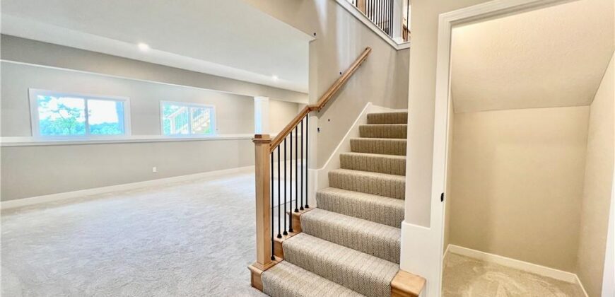 1925 Longview Drive, Liberty, MO 64068