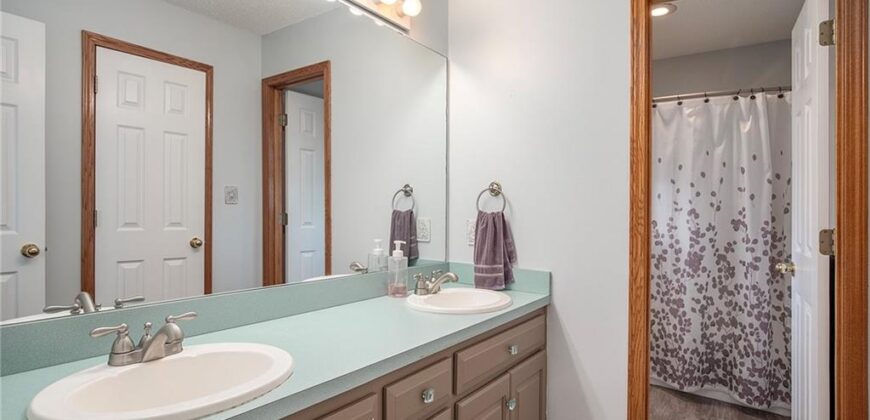 4001 NE 60th Terrace, Gladstone, MO 64119