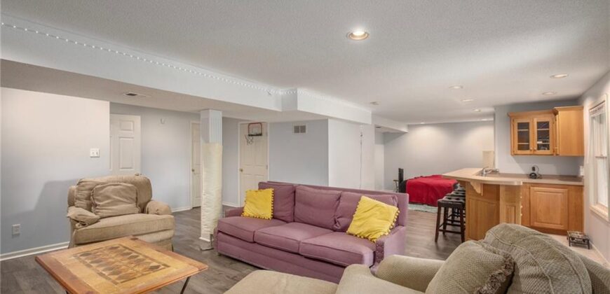 4001 NE 60th Terrace, Gladstone, MO 64119