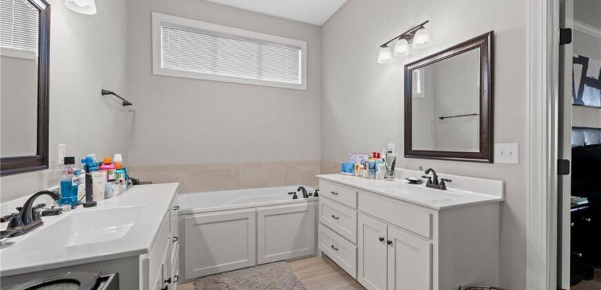 1605 NW 59th Street, Kansas City, MO 64118