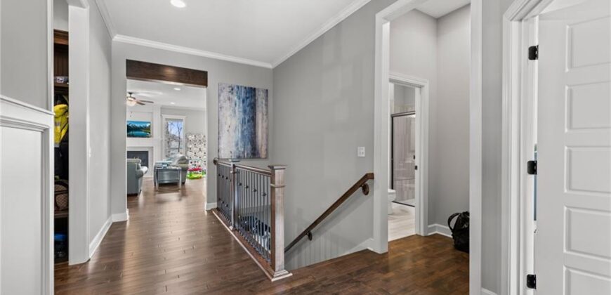 1605 NW 59th Street, Kansas City, MO 64118