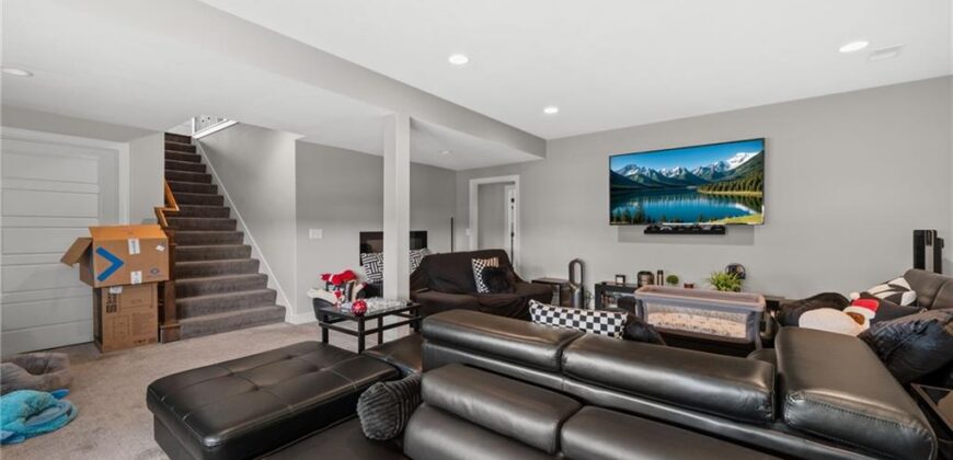 1605 NW 59th Street, Kansas City, MO 64118