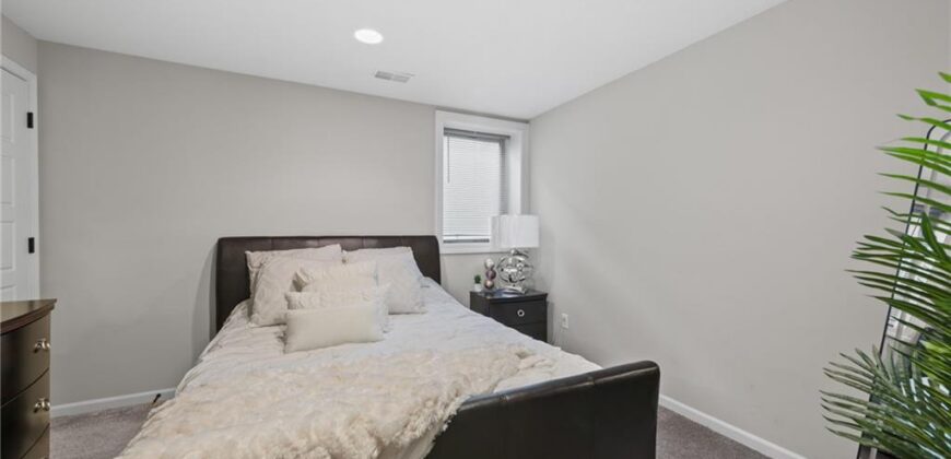 1605 NW 59th Street, Kansas City, MO 64118