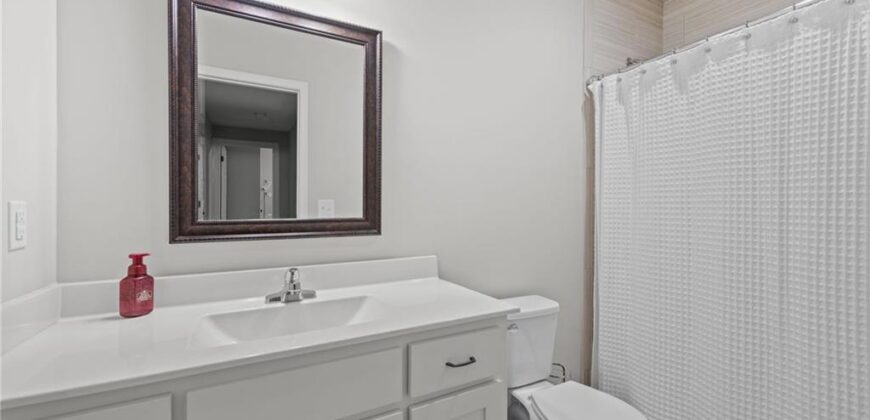 1605 NW 59th Street, Kansas City, MO 64118