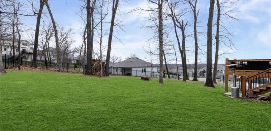 1605 NW 59th Street, Kansas City, MO 64118