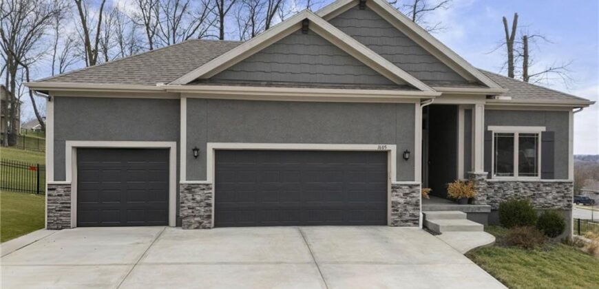 1605 NW 59th Street, Kansas City, MO 64118