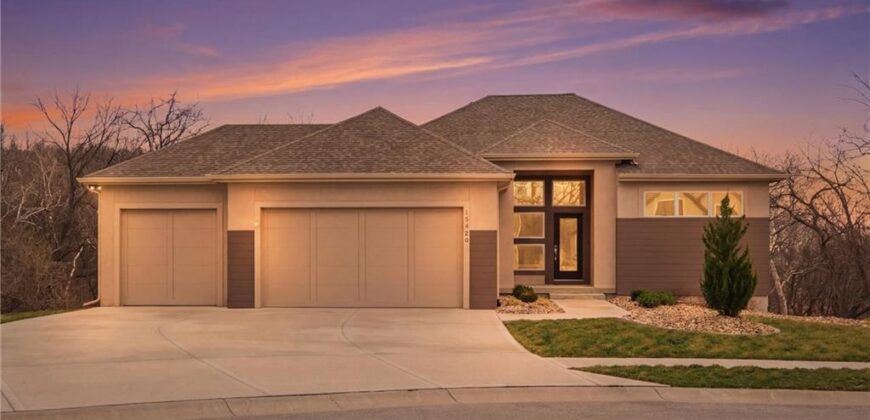 13426 Terrace Park Drive, Parkville, MO 64152