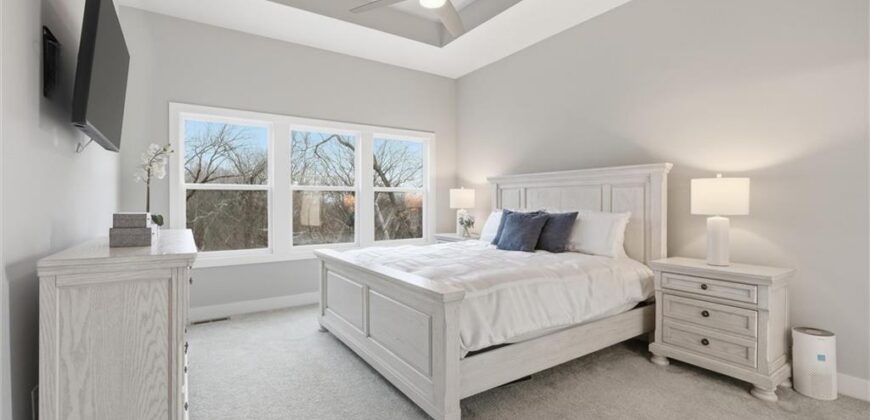 13426 Terrace Park Drive, Parkville, MO 64152